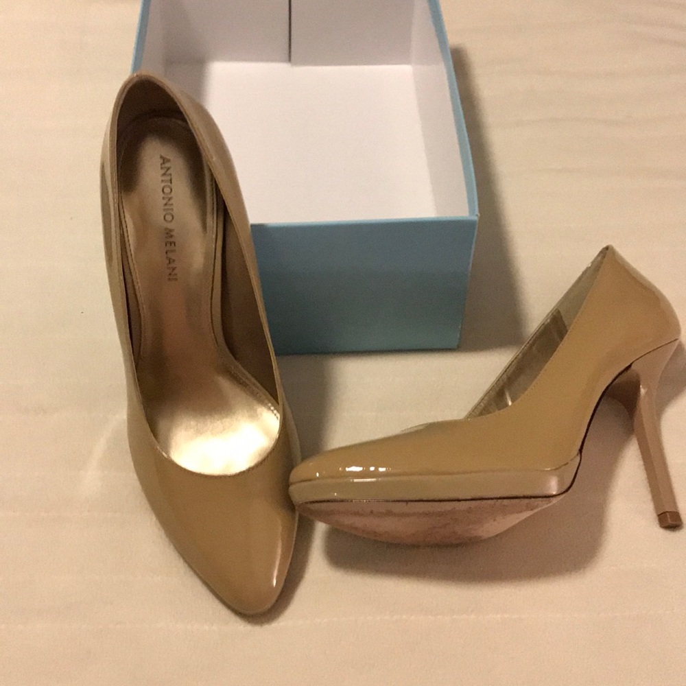 Antonio Melani patent leather heel